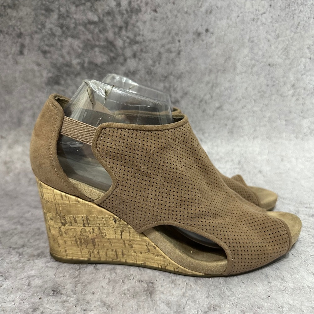 LifeStride Hinx Wedge Sandals Women 10 Tan Perforated Suede Cork Peep Toe Bootie